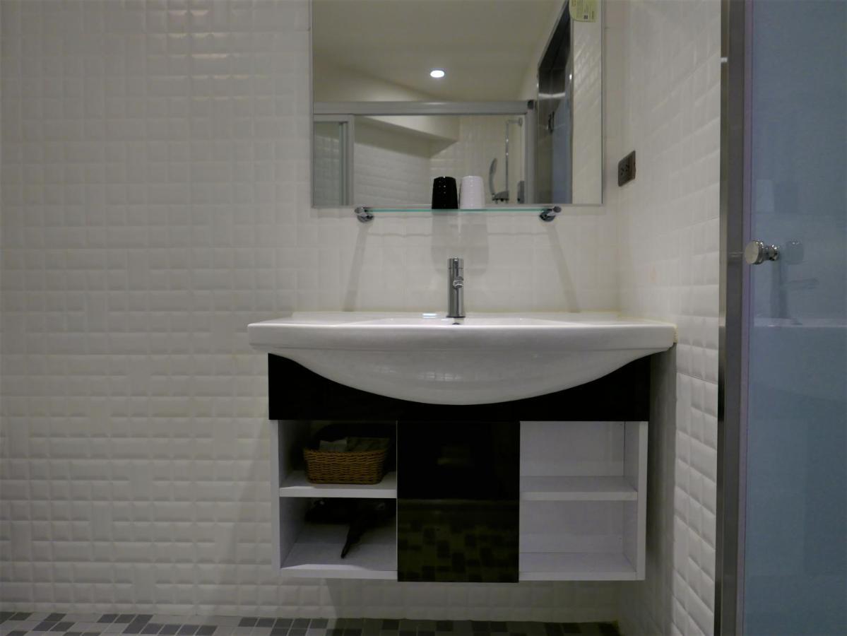 泊居旅店二館 Oursinn Hotel 2 Taipei Bagian luar foto