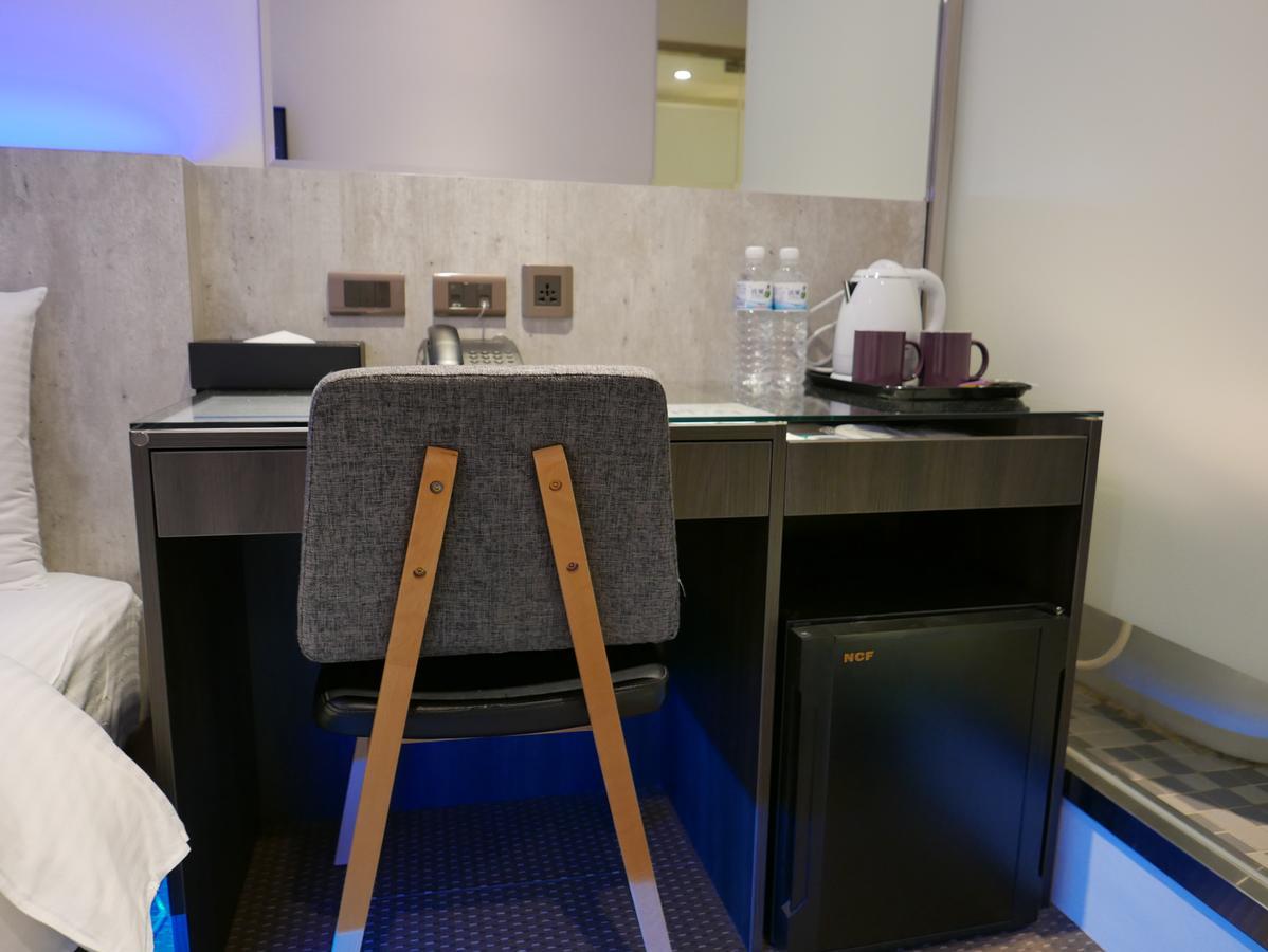 泊居旅店二館 Oursinn Hotel 2 Taipei Bagian luar foto